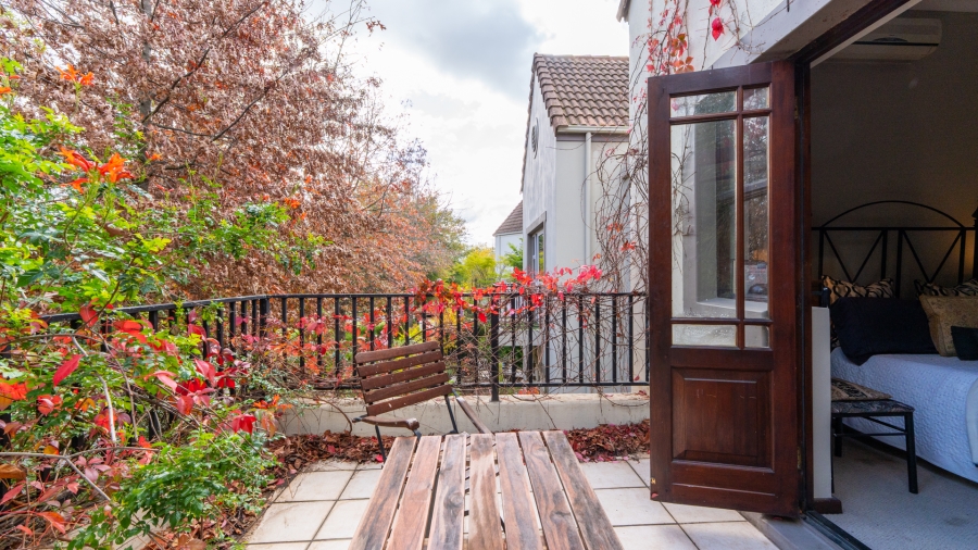 2 Bedroom Property for Sale in Boschenmeer Golf Country Estate Western Cape